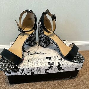 Black and White High-Heeled Sandals with Sparkly Texture